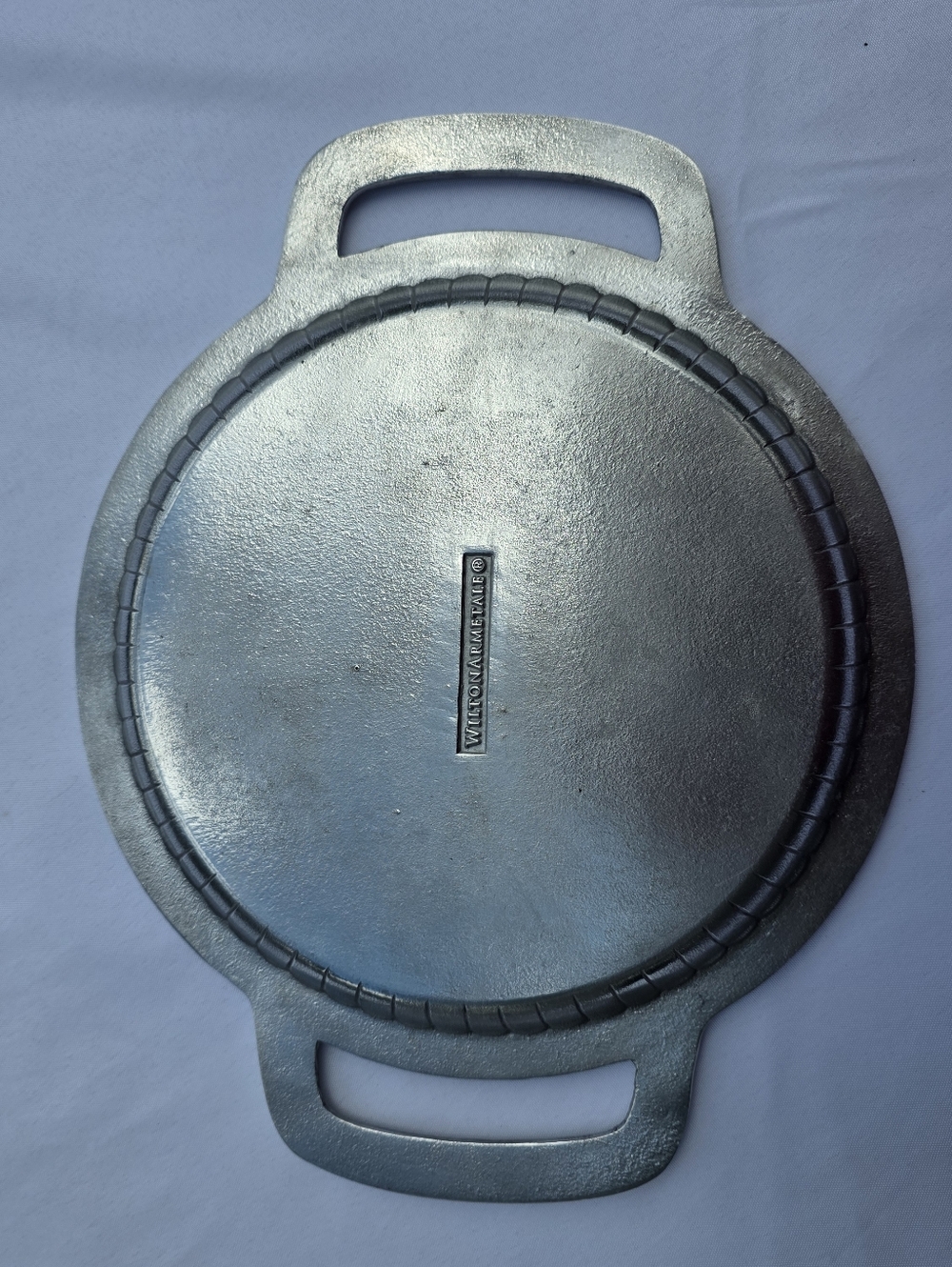 Wilton Armetale Flutes & Pearls Round Handled Tray - 14” - Picture 3 of 4